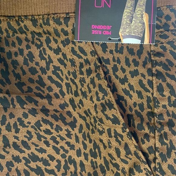 No Boundaries Size XXXL Leopard Print Jeggings - Picture 5 of 10